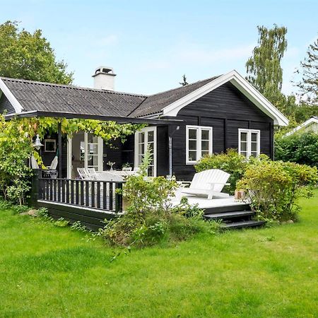 Idyll Summer House In Hornbaek Villa Exterior foto